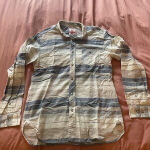 Men’s button up shirt. Size Medium. Flint and Tinder Brand